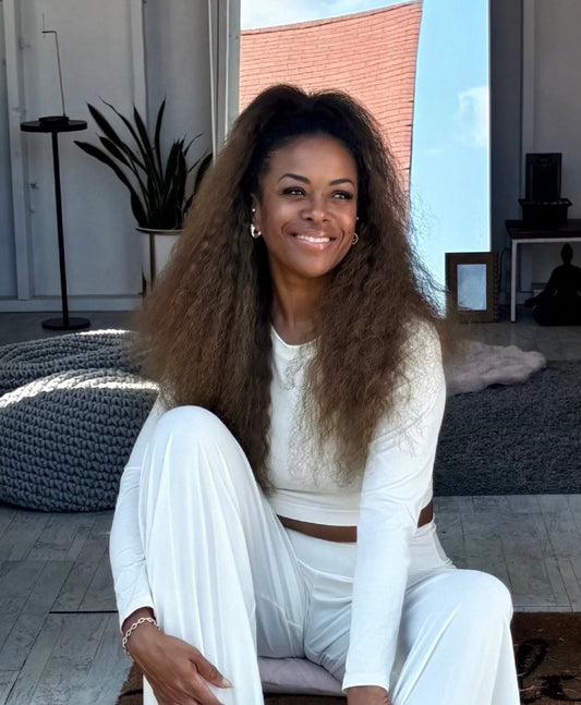 AP "Alli" Wig Unit 18" Curly (no color)
